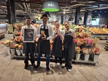 Scheck-in wird ausgezeichnet mit dem goldenen Apfel